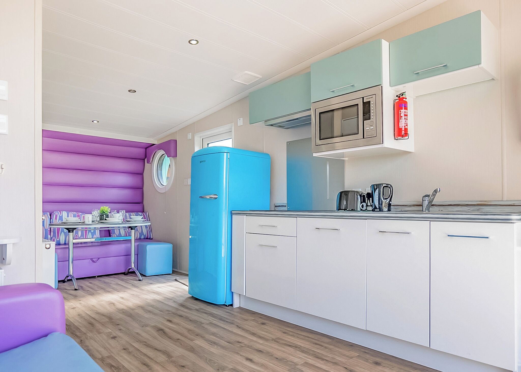 Kühlschrank, Ofen, Herdplatte, Toaster