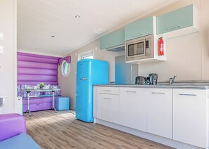 Kühlschrank, Ofen, Herdplatte, Toaster