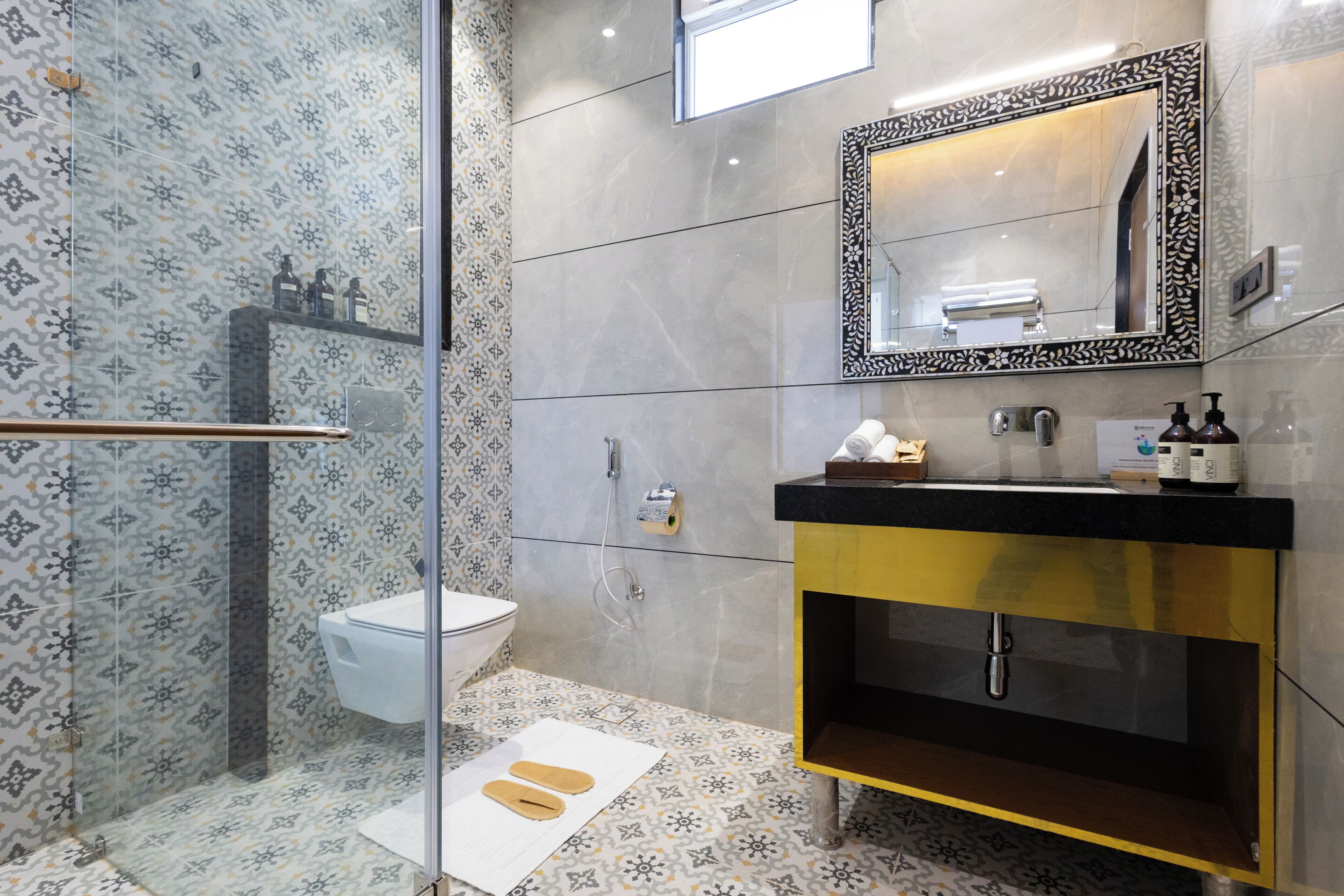 Habitación triple Deluxe, vistas al río | Baño
