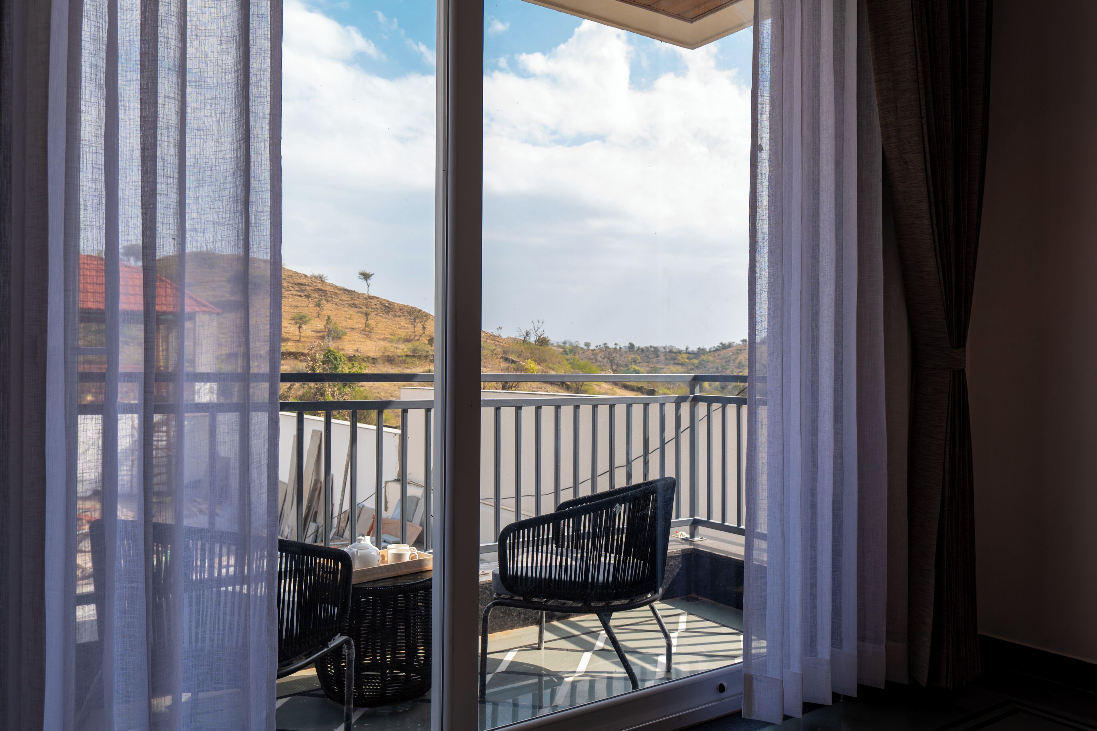 Deluxe Triple Room, River View | Interior