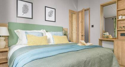 Exclusive 3 Bed HT (Pet)