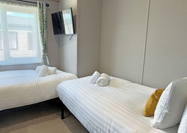 4 bedrooms, WiFi (free)