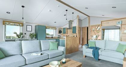 Exclusive 4 Bed HT (Pet)
