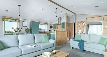 Exclusive 4 Bed HT (Pet)