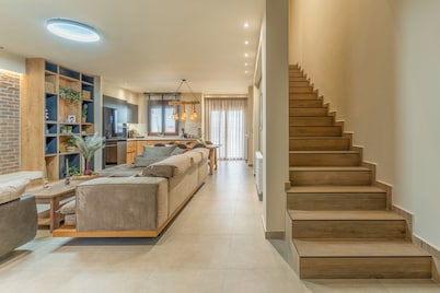 Stilvi - A luxurious contemporary villa in a peaceful location