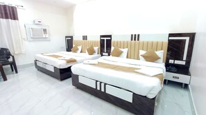Room - Hotel GD Residency - near Prem mandir (Vrindavan)
