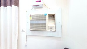Air conditioning - Hotel GD Residency - near Prem mandir (Vrindavan)