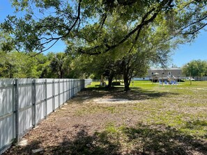 Property grounds - Perfect 3-bedroom mobile home in nature paradise (Okeechobee)