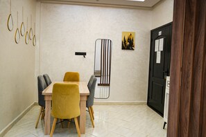 Dining - 2-bedroom apartment in gorgeous Marrakech with AC and charm (Marrakech)