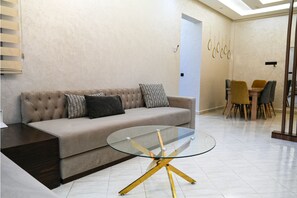 Living area - 2-bedroom apartment in gorgeous Marrakech with AC and charm (Marrakech)