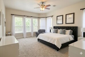 4 bedrooms, iron/ironing board, WiFi, bed sheets - Large Dallas Area Rental - 4,000 Sq Ft Home for World Cup 2026 (Allen)