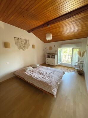 Room - Apartment near the sea and Montpellier (Pignan)