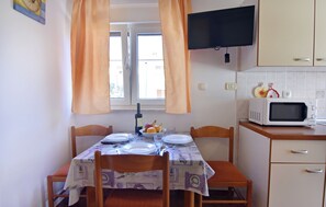 Dining - Cozy ground-floor apartment in Umag (Umag)