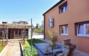 Property grounds - Ground-floor apartment in Umag (Umag)