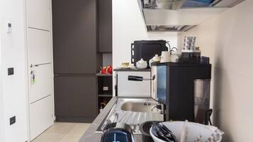 Microwave, espresso maker