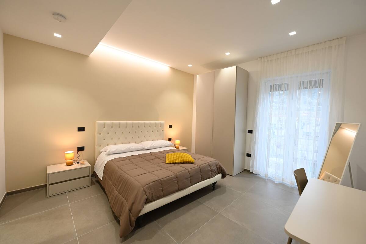 Deluxe Room, Balcony, City View
