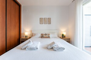 Bügeleisen/Bügelbrett, kostenloses WLAN, Bettwäsche
