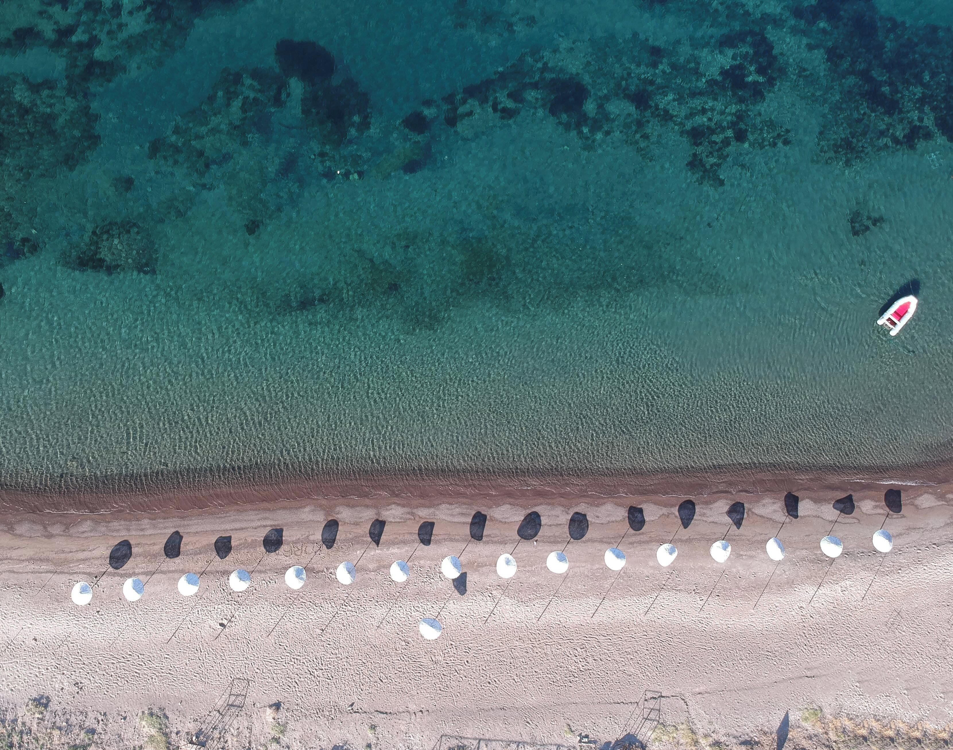 Beach nearby, sun-loungers, beach umbrellas