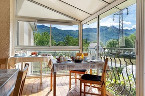 Dining - Hautacam Guest Room and Table d’hôtes - Argelès (Lau-Balagnas)