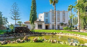 Exterior - Cubo's NAZ Country Stay | 2 Bedrooms & Terrace, Compact Kitchen + Optional Breakfast (Alhaurín el Grande)