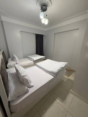 Iron/ironing board, WiFi, bed sheets