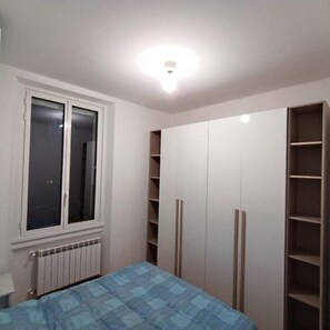 Room - Vrbo Property (Milano)