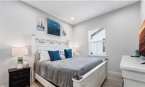 Room - Naples Luxury Cottage-Stylish 2BR in Premier Luxury Community (Naples)