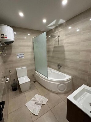 Habitación doble superior, vista a la ciudad | Baño