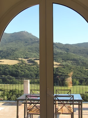 Dining - Bed and Breakfast 'Picasso - U Pianarellu' with Sea View, Wi-Fi and Air Conditioning (Olmeto)