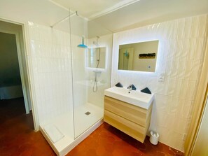 Hair dryer, towels - Villa St Clair with swimming pool (Sète)