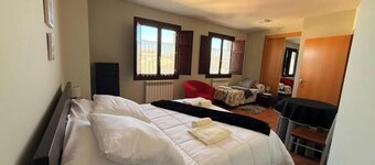 La Gavia rural house in pereruela with 4 bedrooms