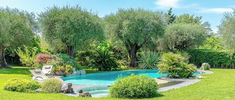 Piscine extérieure