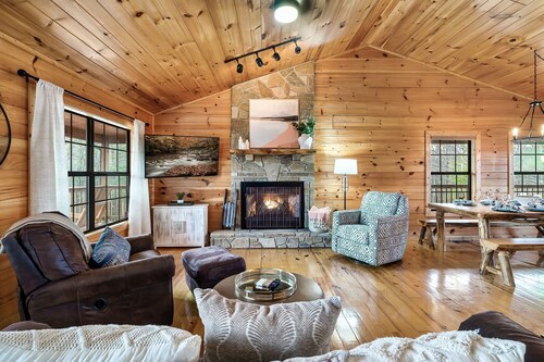 Million Dollar Mountain Views!  The best cabin in the Smokies!  One Fine Day.