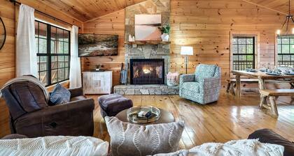 Million Dollar Mountain Views! The best cabin in the Smokies! One Fine Day.