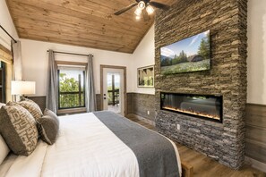 Iron/ironing board, travel crib, free WiFi, bed sheets - 4BR Luxury Cabin / Panoramic Mt Views / Game Rm, Bunk Rm, Playground, Firepit (Gatlinburg)