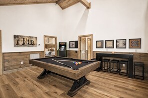 Spielezimmer