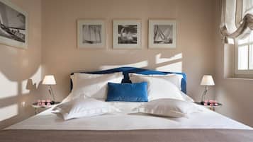4 bedrooms, bed sheets