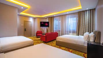 Standard Triple Room | Desk, free WiFi