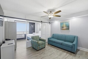 WiFi, bed sheets - Cozy 1-bedroom apartment with AC in soothing Ormond Beach Maverick (Ormond Beach)