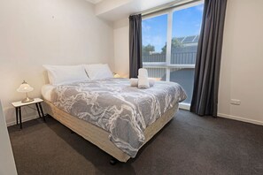 4 bedrooms, iron/ironing board, free WiFi, bed sheets