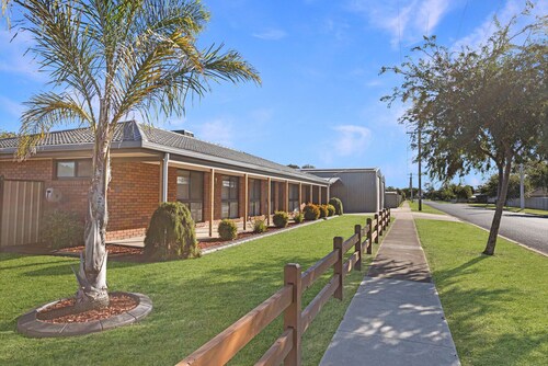 Maffra Retreat - kick back and enjoy country Gippsland