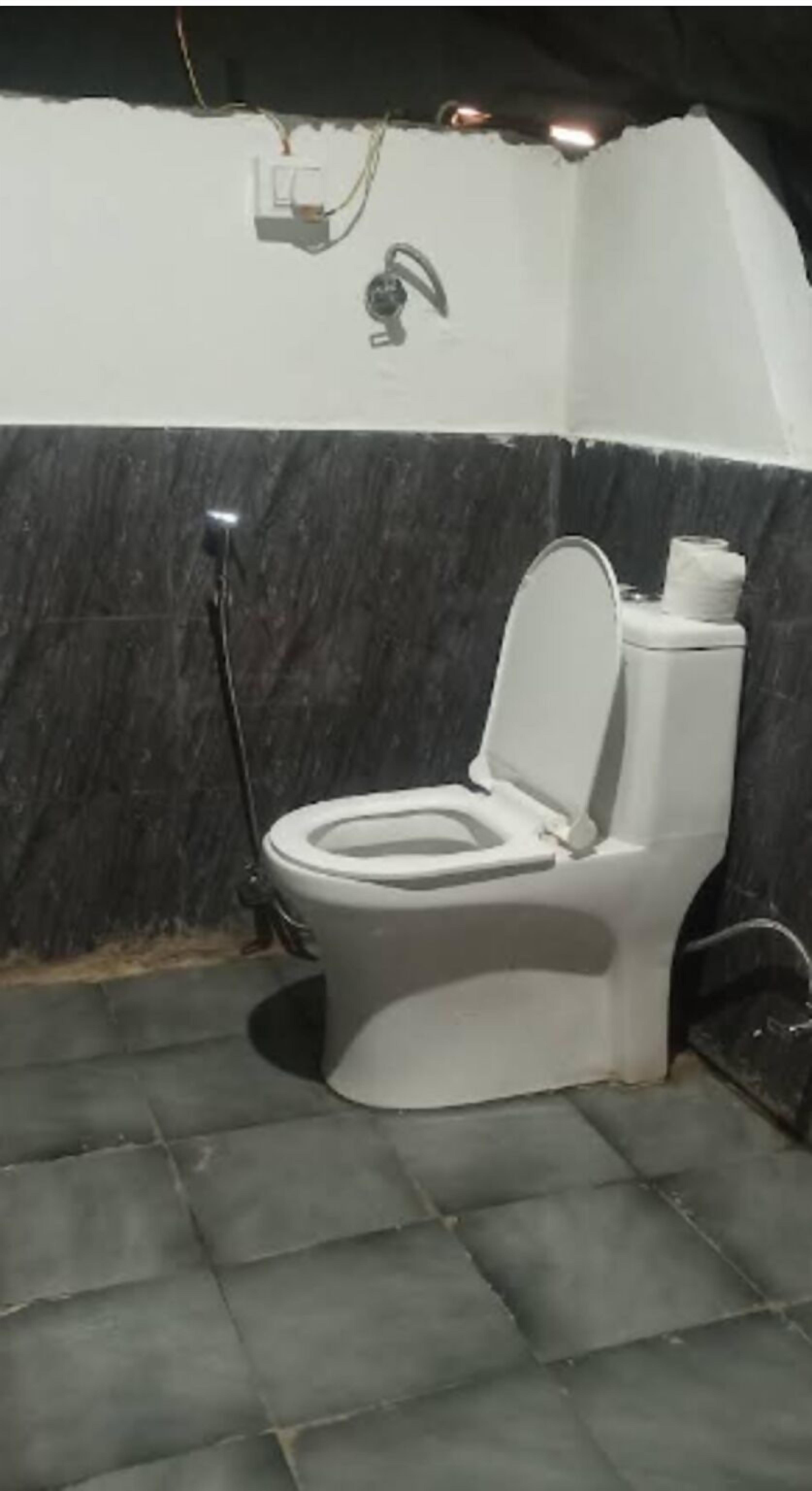Tent | Bathroom