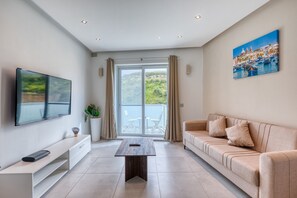 TV - Modern 2 bedroom apartment, 2 balconies BZAR1-1 (St. Paul’s Bay)