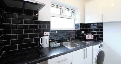 Coventry Road Studio Flat