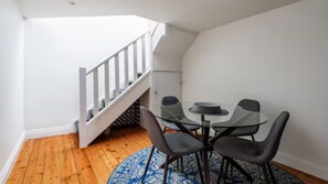 Dining - Cubitt Cottage - Cremorne (Cremorne)