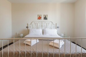 5 bedrooms, iron/ironing board, WiFi, bed sheets - Casa di Carma 10 Guest Home with Pool (Piegaro)