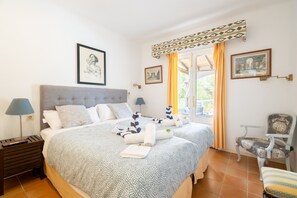 Iron/ironing board, WiFi, bed sheets - Villa Romana Bonaire (Mal Pas-Bon Aire)