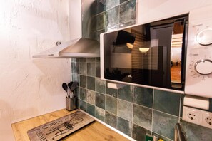 Interior - Gilillo Rural Apartment, Duplex with Whirlpool Bathtub (Quesada)