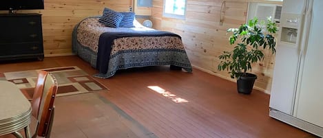 WiFi, bed sheets