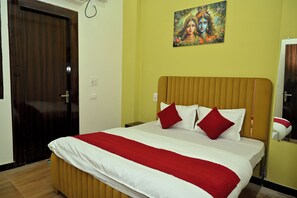 Basic Double Room - Radha Palace (Vrindavan)